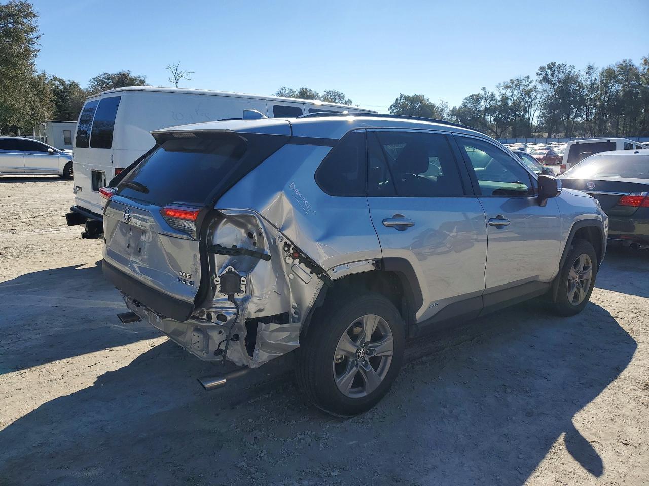 2024 Toyota Rav4 xle
