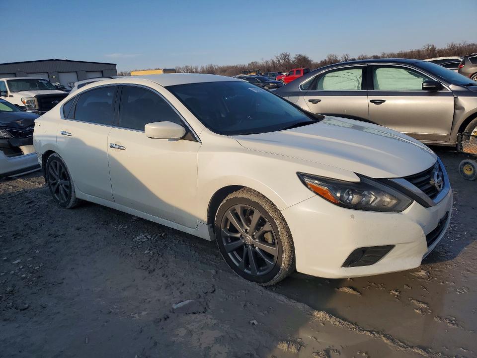 2018 Niss Altima
