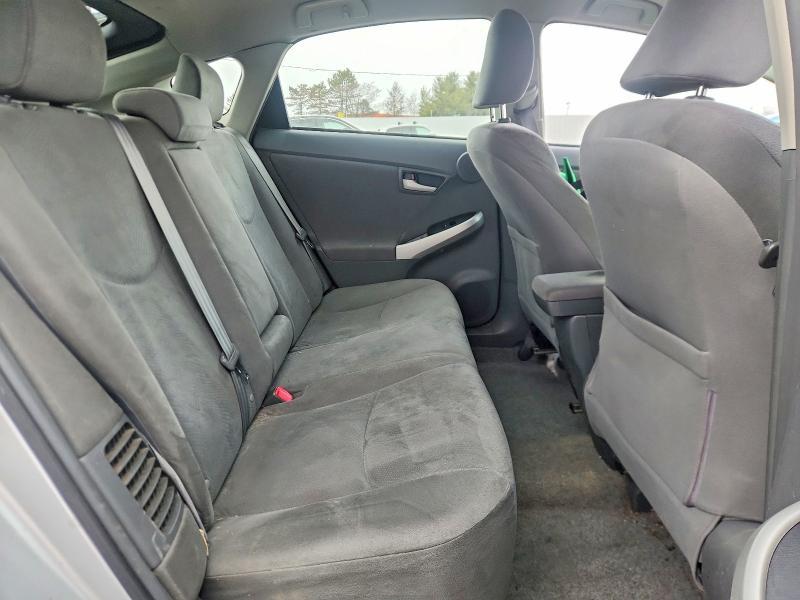 2010 Toyota Prius iii