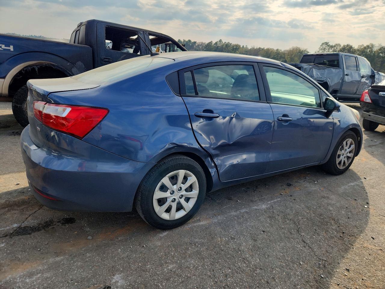 2016 KIA Rio lx