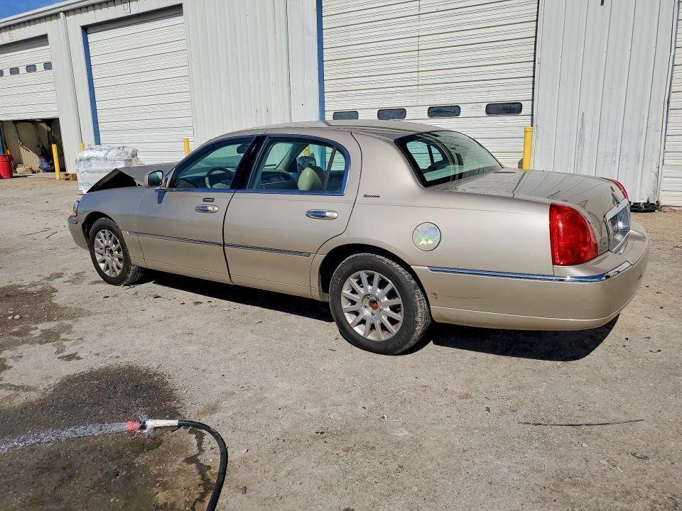 2007 Lincoln Town car Signature