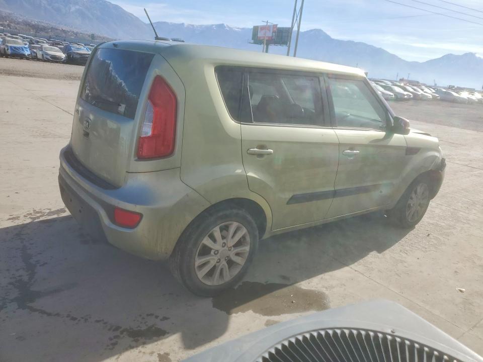 2013 KIA Soul +