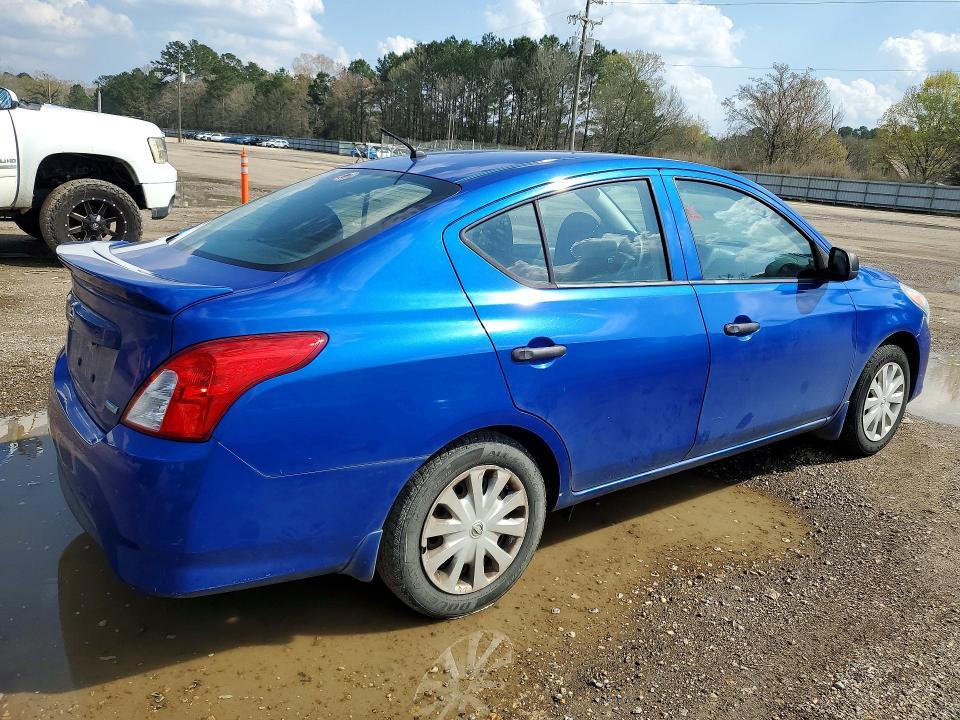 2015 Nissan Versa 1.6 s Plus