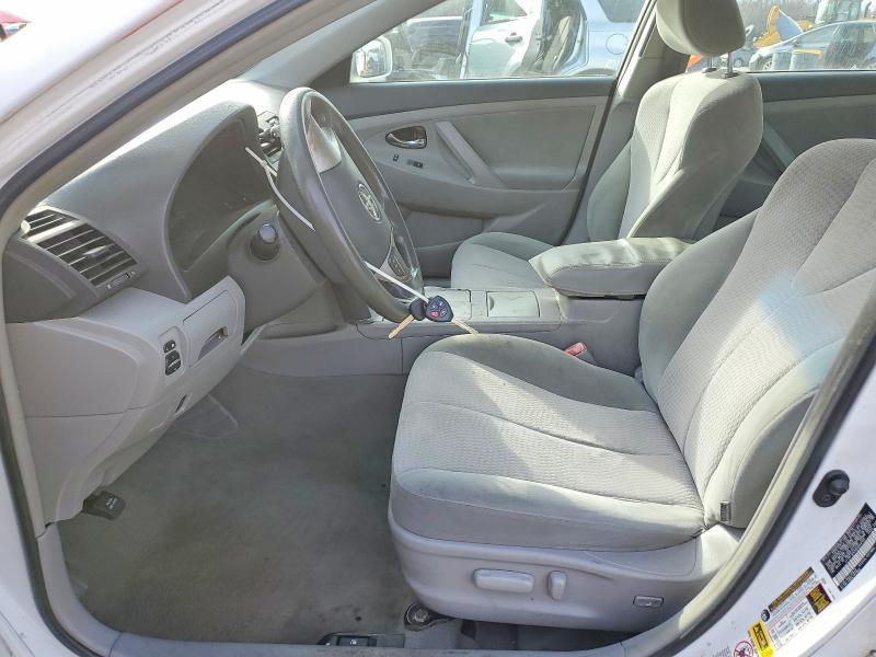 2011 Toyota Camry le