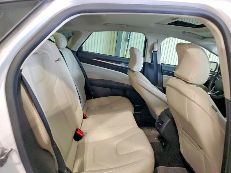 2018 Ford Fusion Titanium/platinum hev