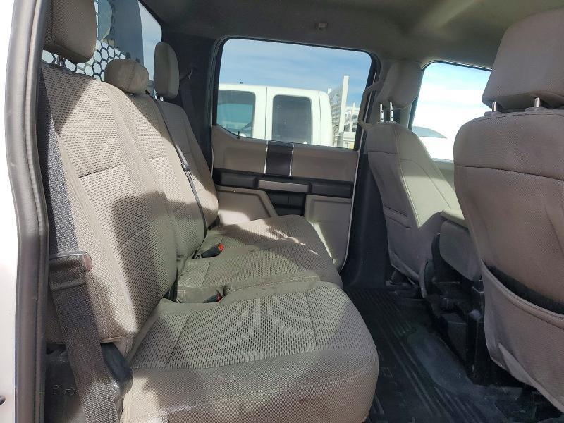 2020 Ford F450 Super Duty Flatbed Truck