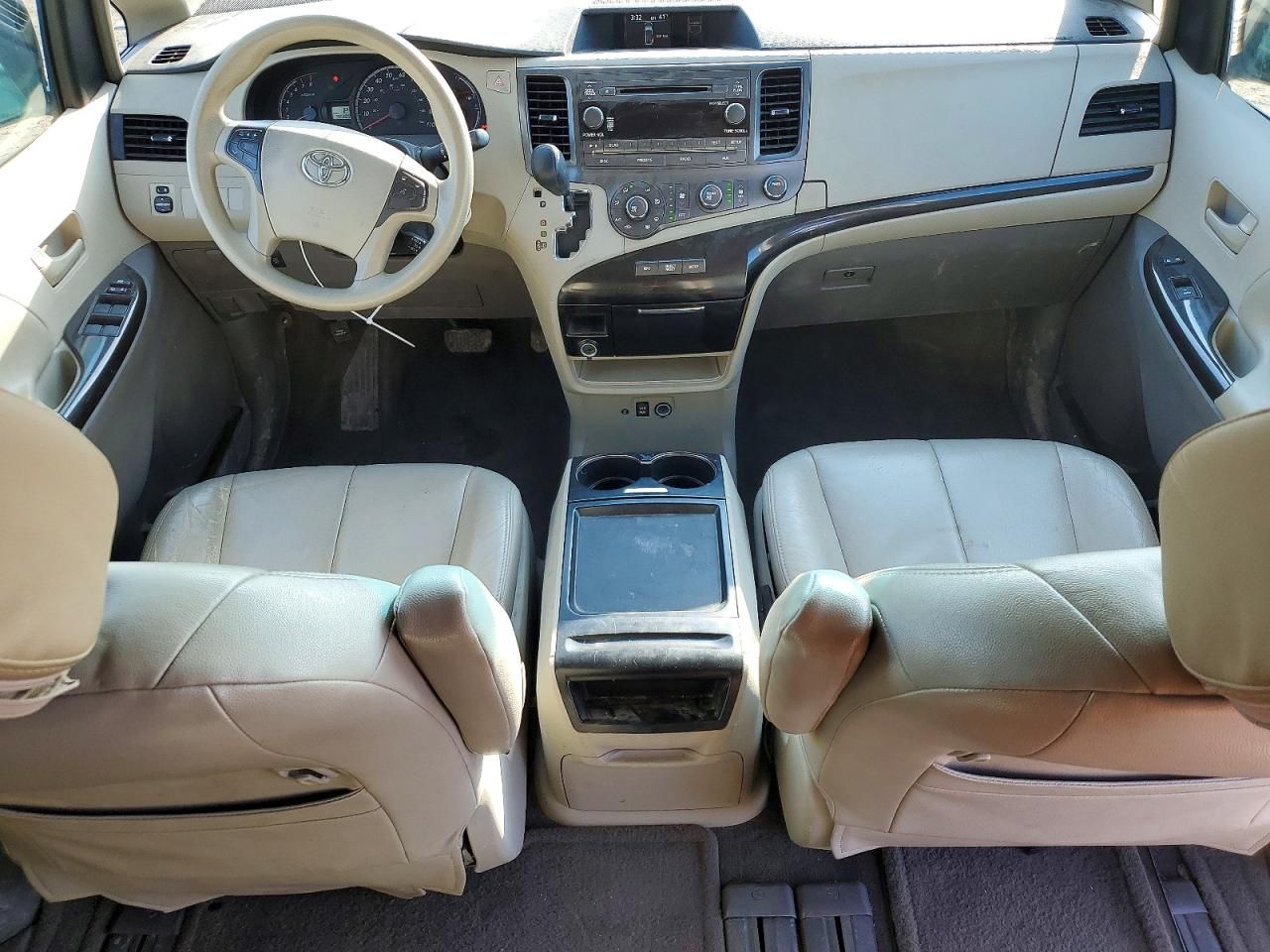 2011 Toyota Sienna le