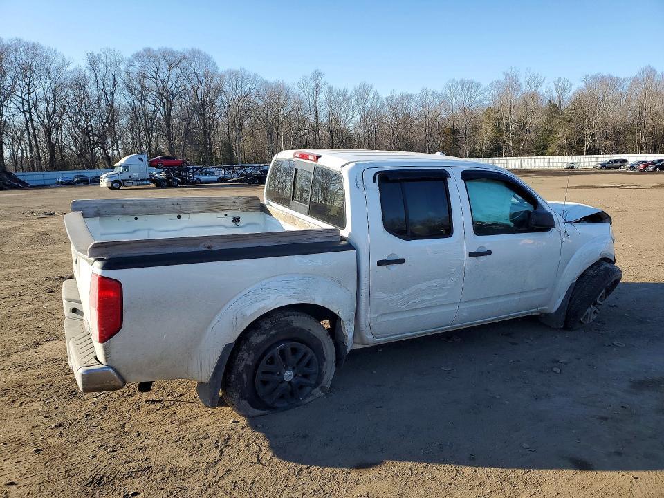 2015 Nissan Frontier s
