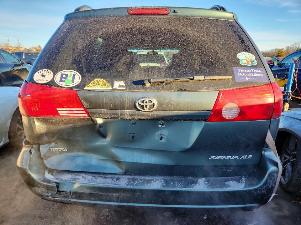 2005 Toyota Sienna