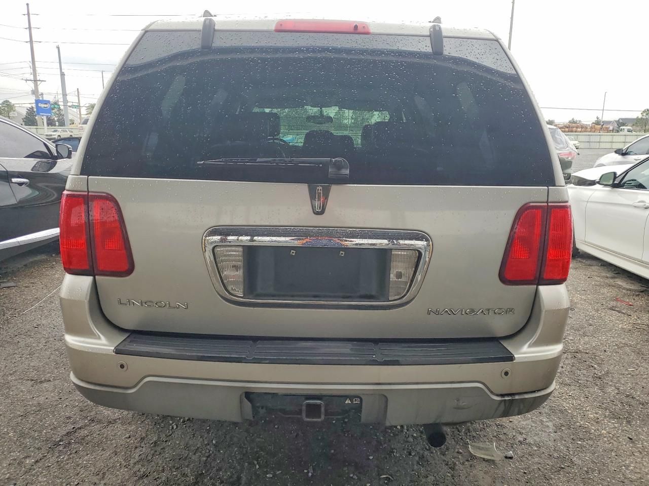 2004 Lincoln Navigator