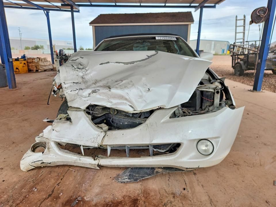2004 Toyota Camry Solara se