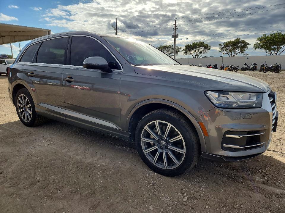 2017 Audi Q7 Premium Plus