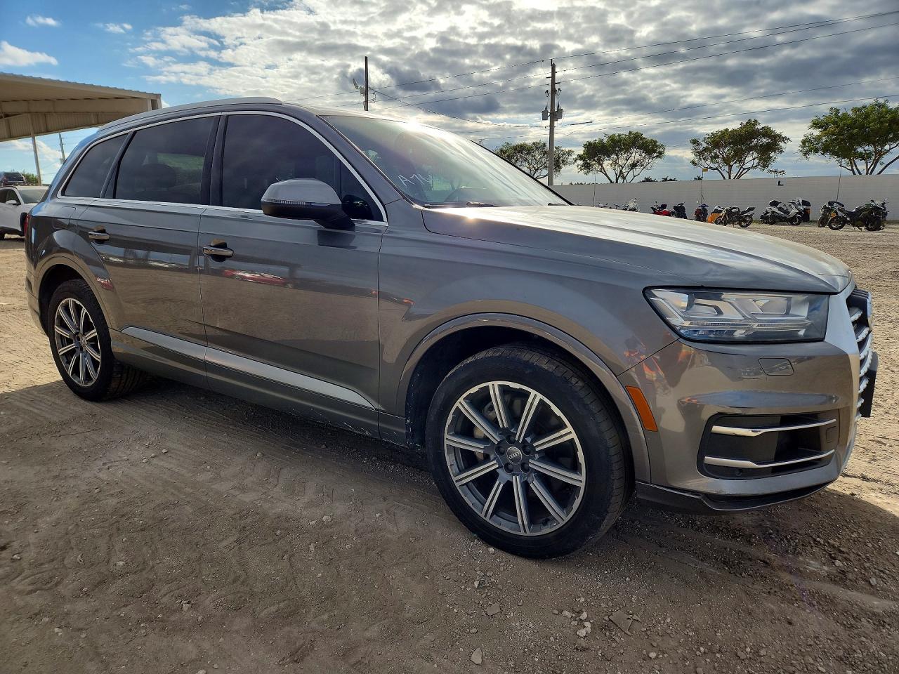 2017 Audi Q7 Premium Plus