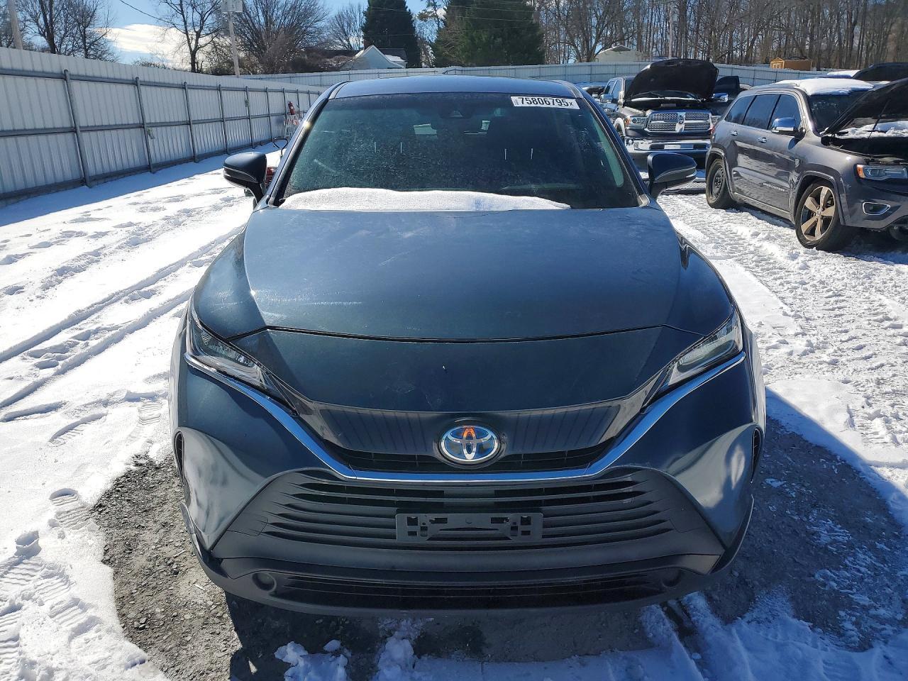 2021 Toyota Venza le