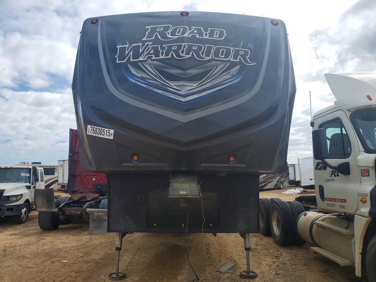 2016 Heartland Road Warrior RV