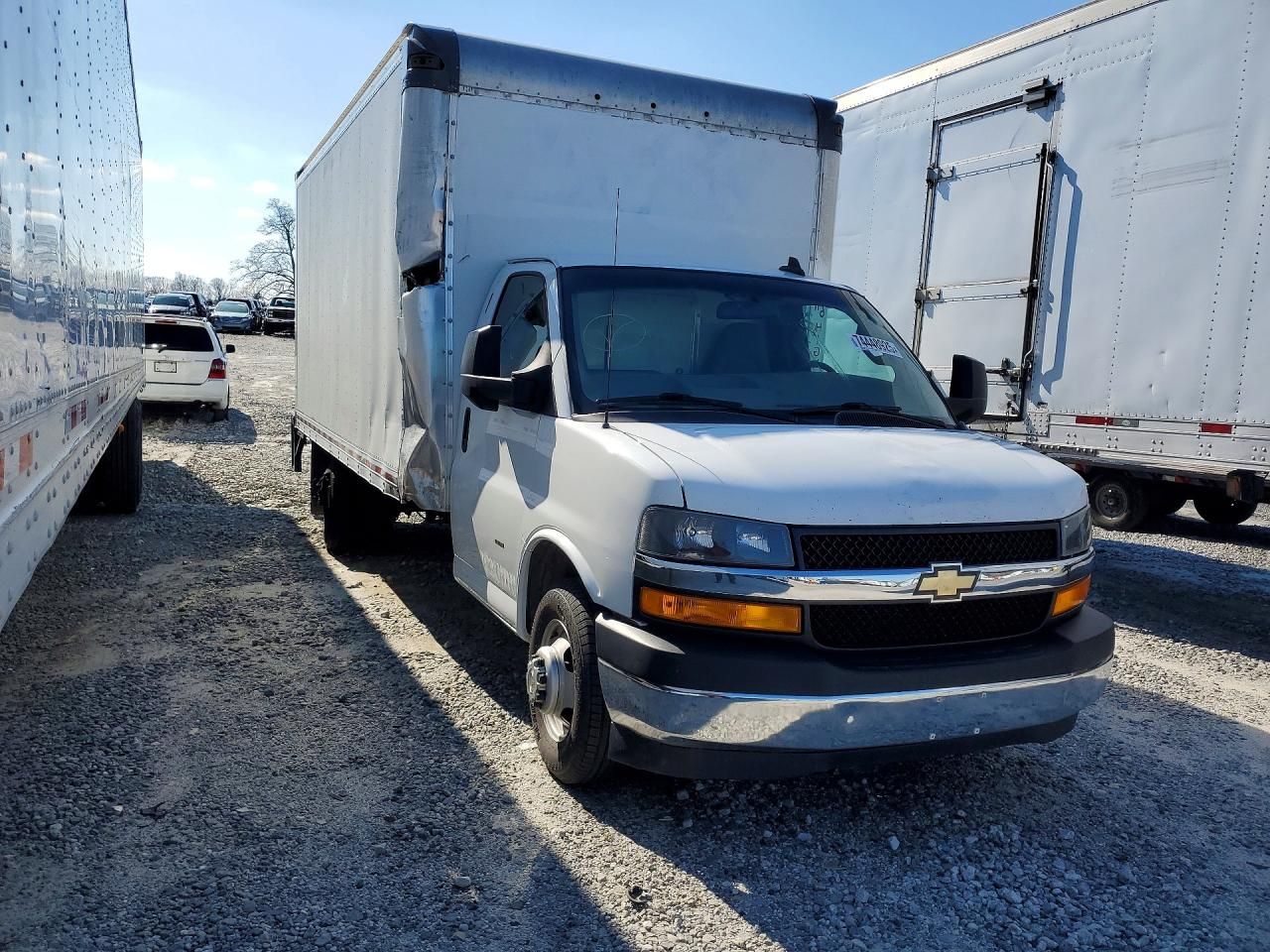 2020 Chevrolet Express BOX Truck