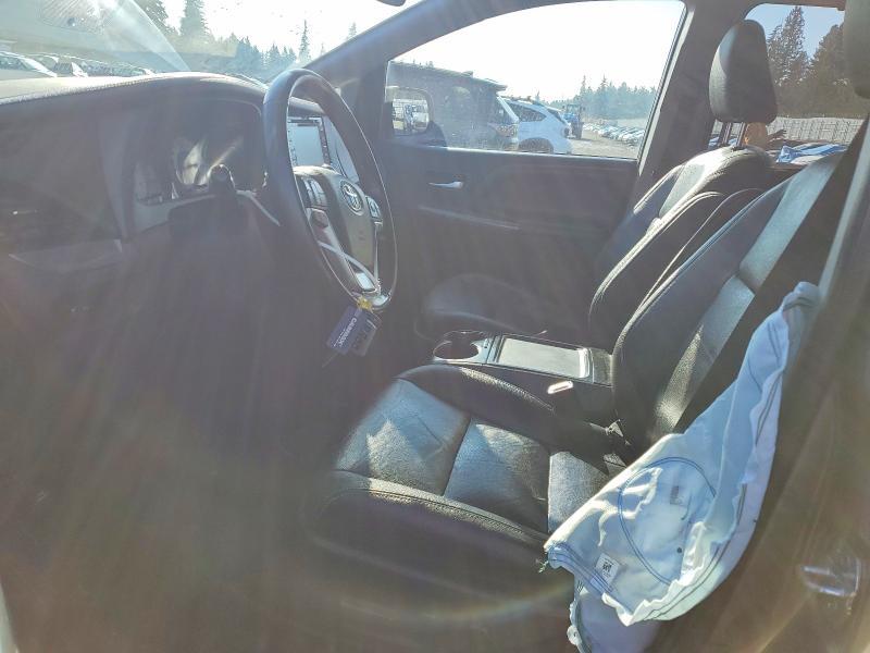 2020 Toyota Sienna se 8-passenger