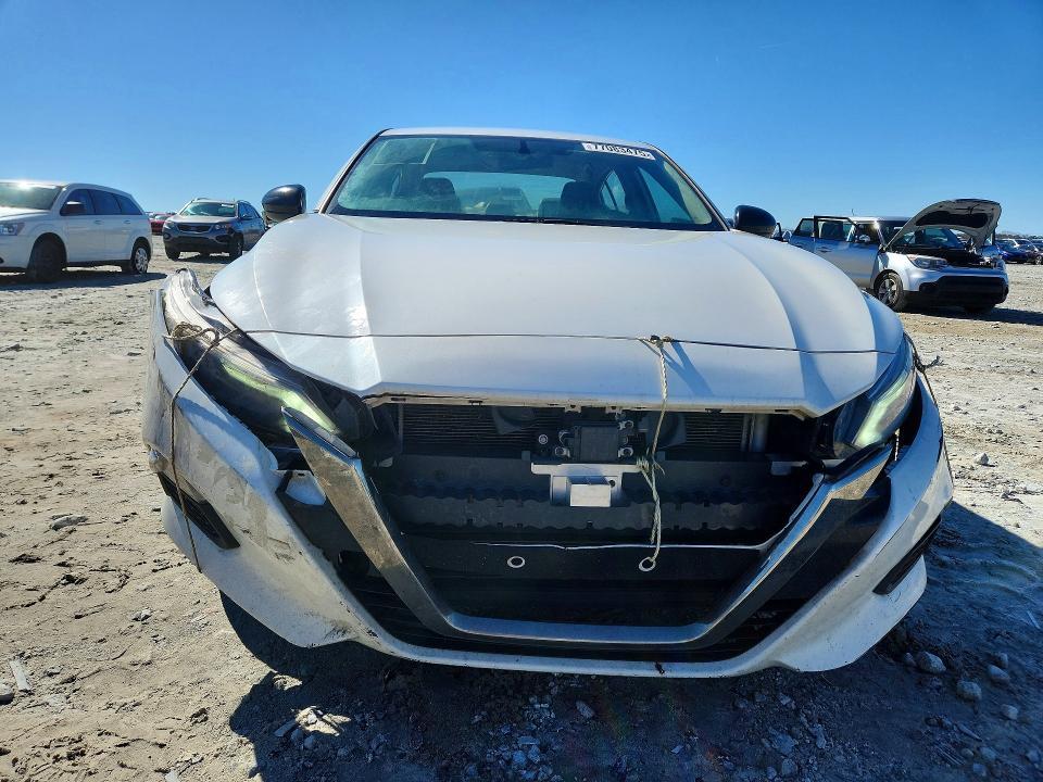 2019 Nissan Altima sr