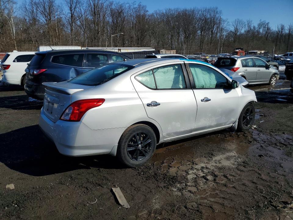 2019 Niss Versa