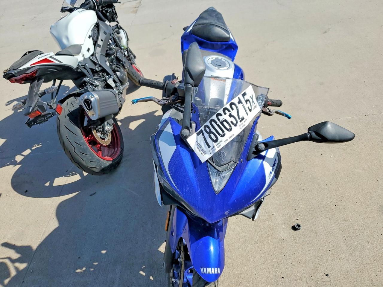 2015 Yama YZFR3