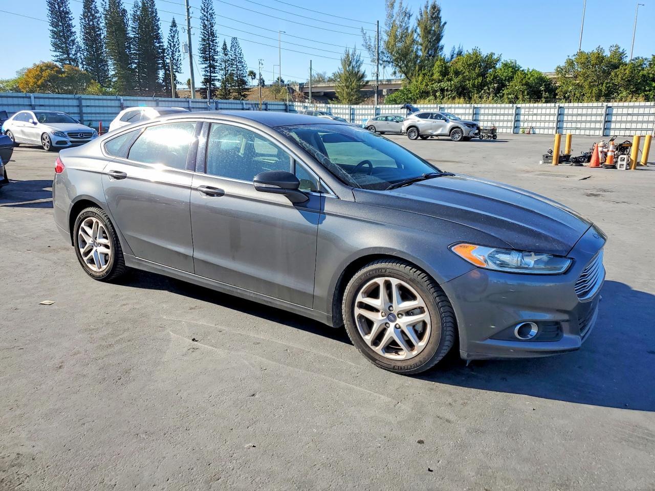 2016 Ford Fusion se