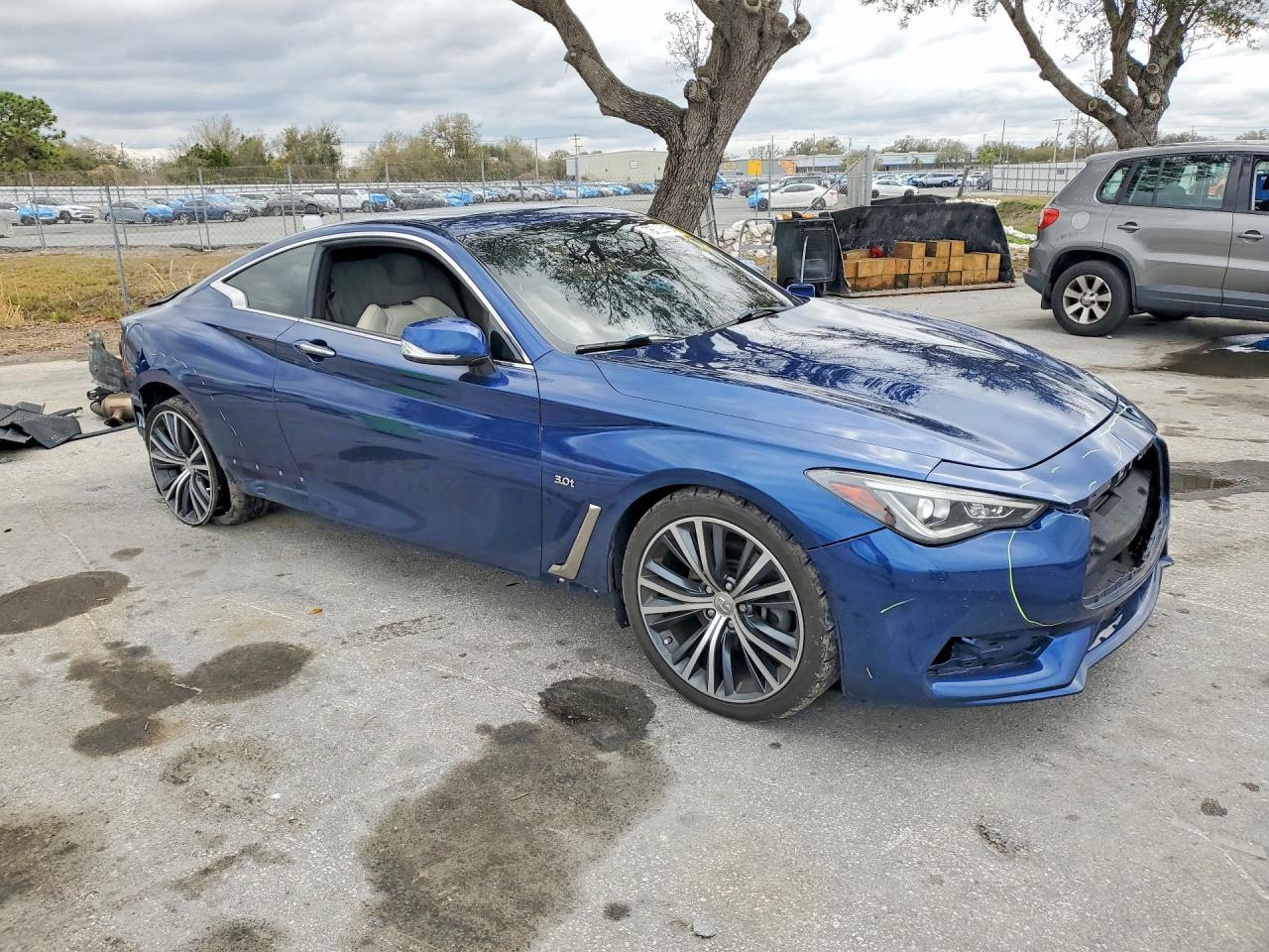 2017 Infinity Q60