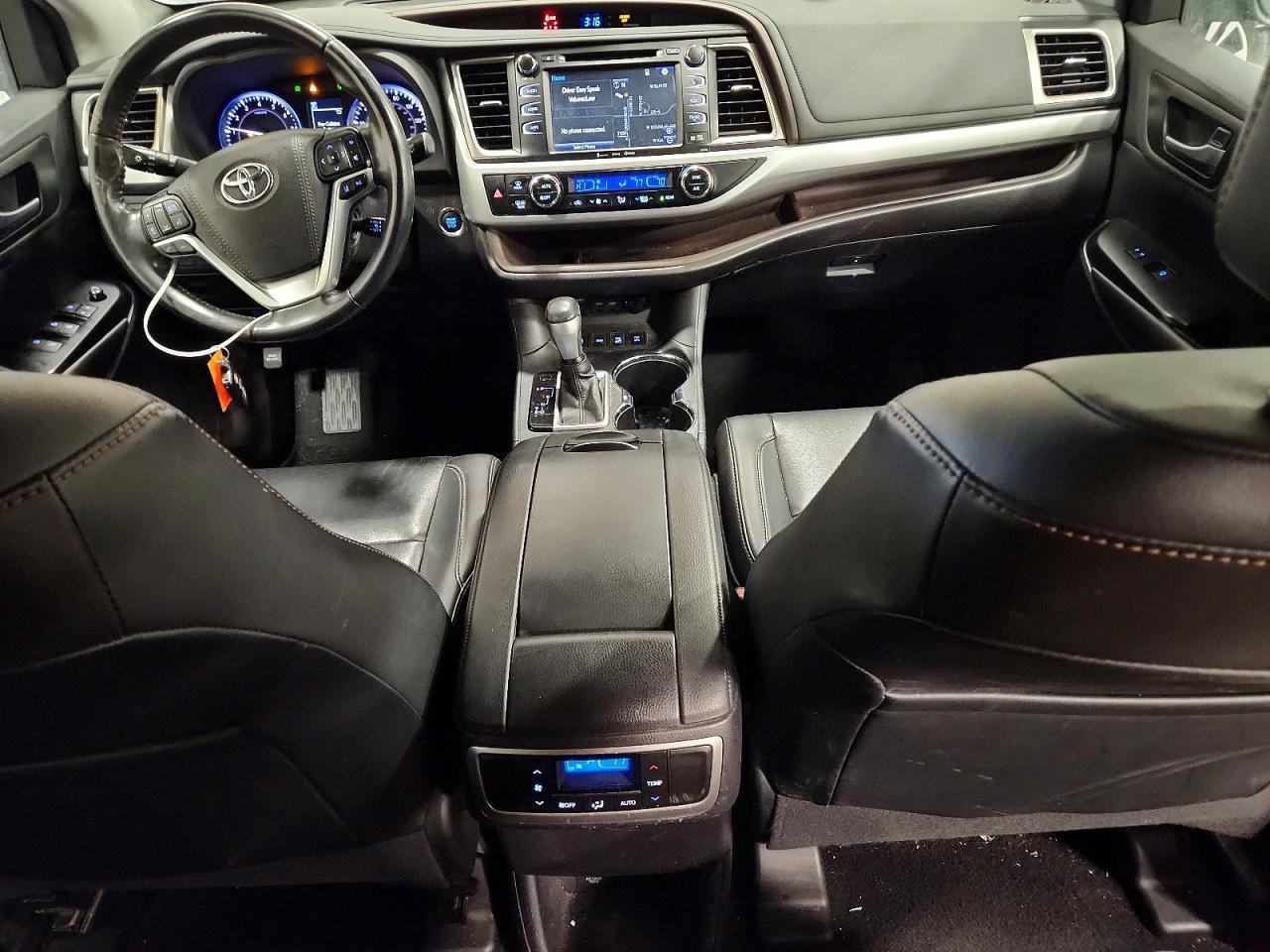 2019 Toyota Highlander se