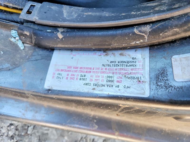 2002 KIA Spectra Base