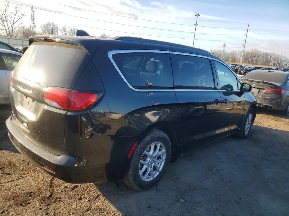 2020 Chrysler Voyager lxi