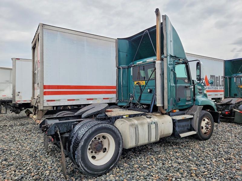 2017 Mack CX612 Semi Truck