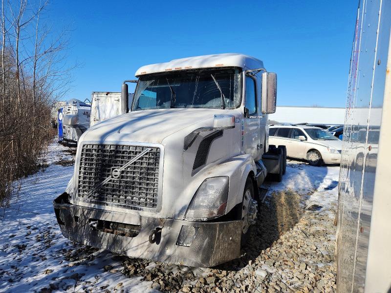 2012 Volvo Vnl Semi Truck