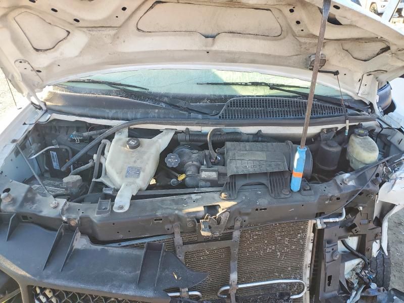 2015 Chevrolet Express G2500