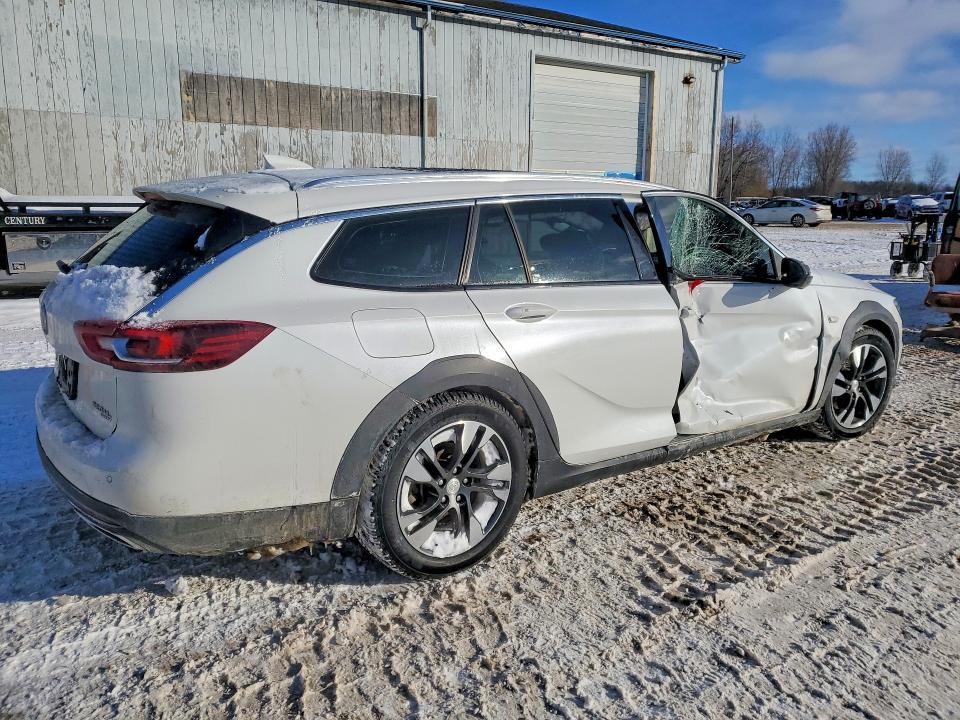 2018 Buick Regal Tourx Essence