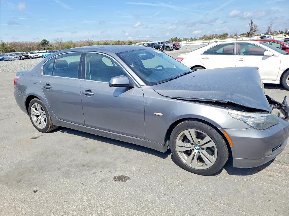 2010 BMW 528 i