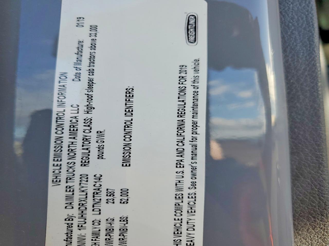 2020 Freightliner Cascadia 126 Semi Truck