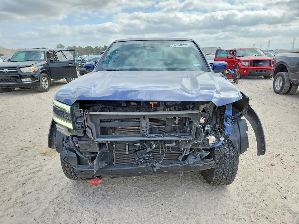 2023 Nissan Frontier PRO-X