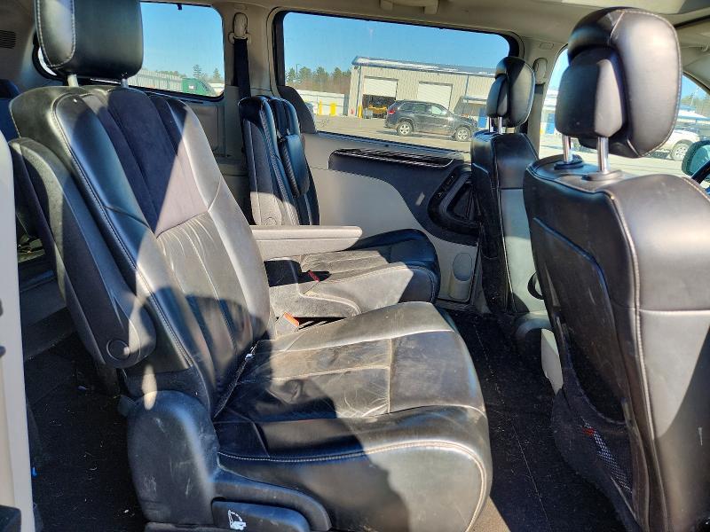 2013 Chrysler Town & Country Limited