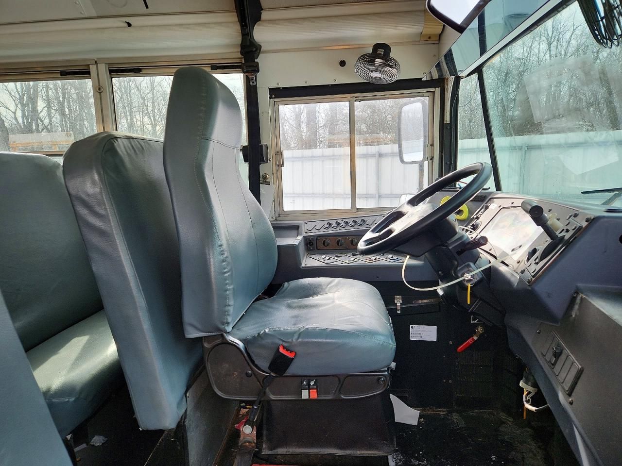 2013 Blub 2013 C7NG School Bus / Transit Bus-School Bus