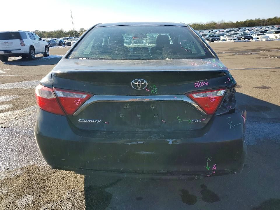 2016 Toyota Camry le