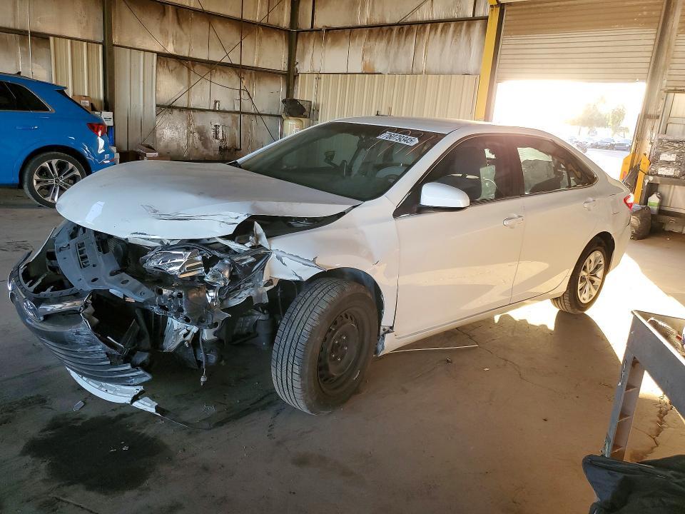 2015 Toyota Camry le