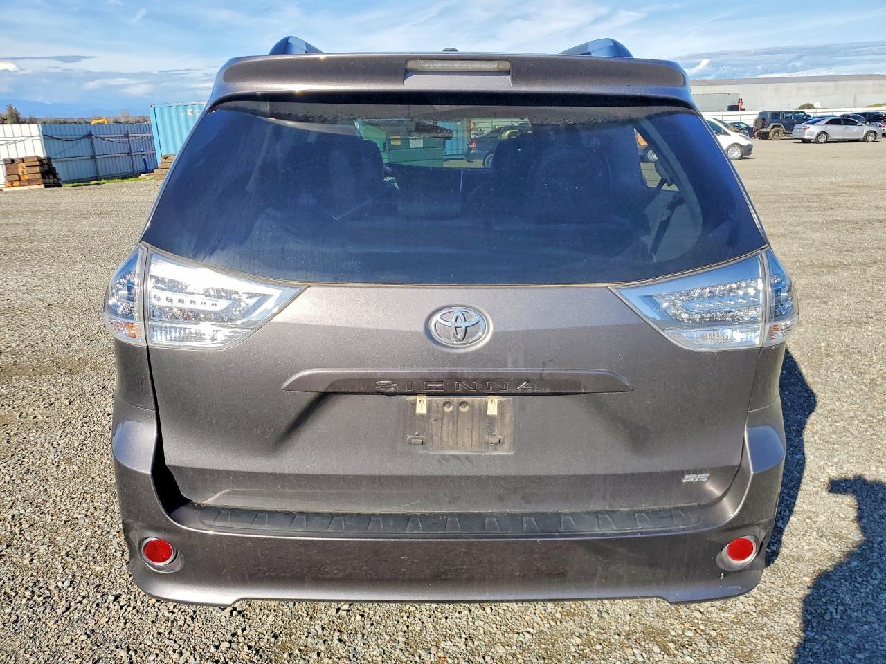 2017 Toyota Sienna se