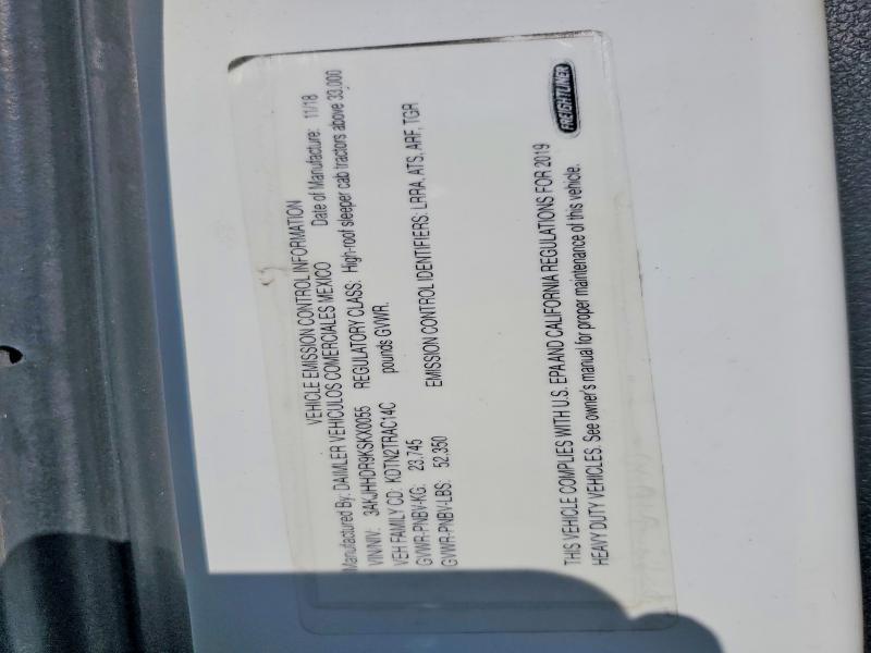 2019 Freigliner 2019 Freightliner Cascadia 126 Semi Truck