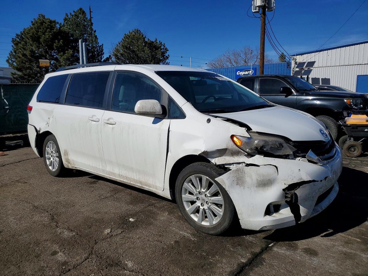 2011 Toyota Sienna le