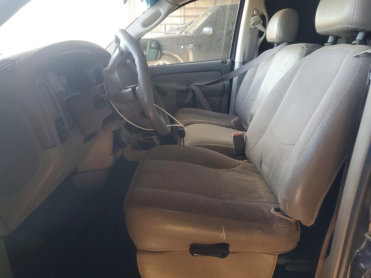 2004 Dodge RAM 1500 ST