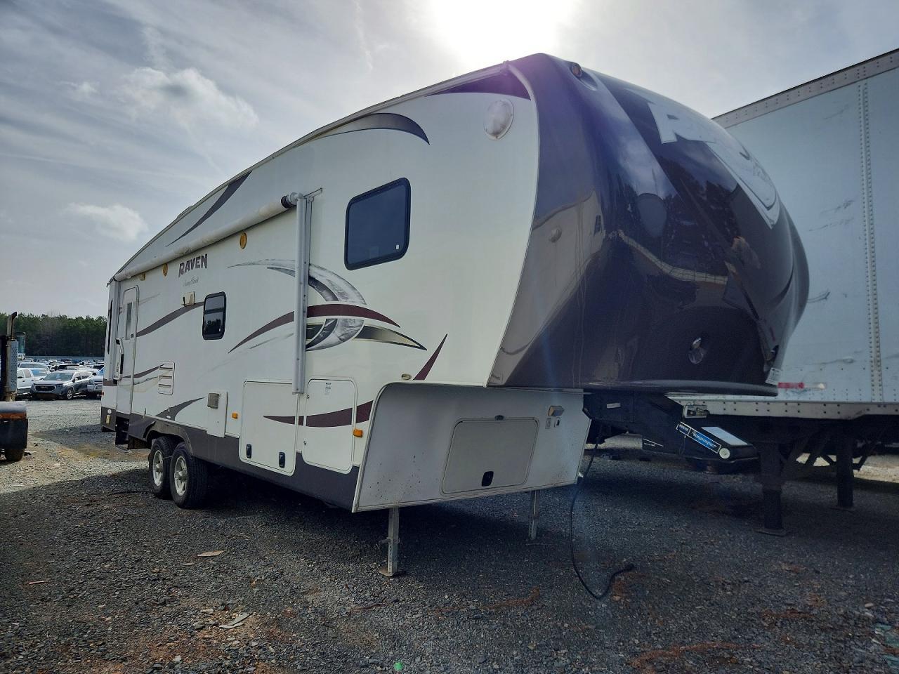 2012 Winnebago Raven Camper