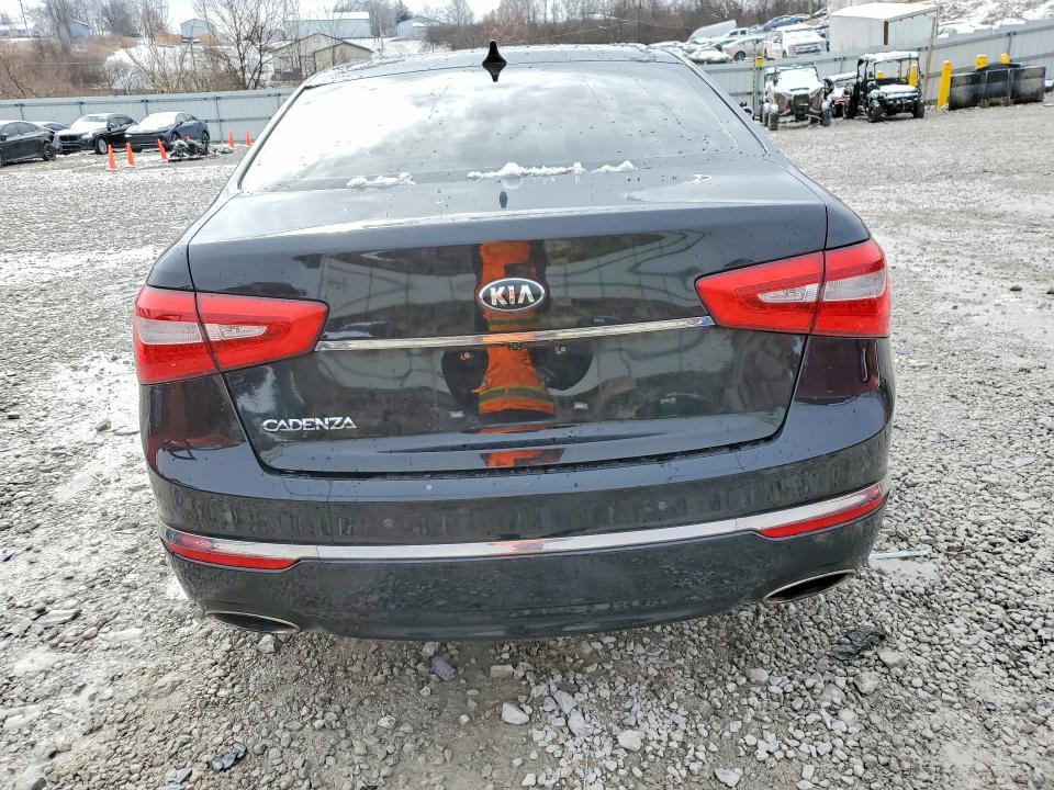 2014 KIA Cadenza Premium