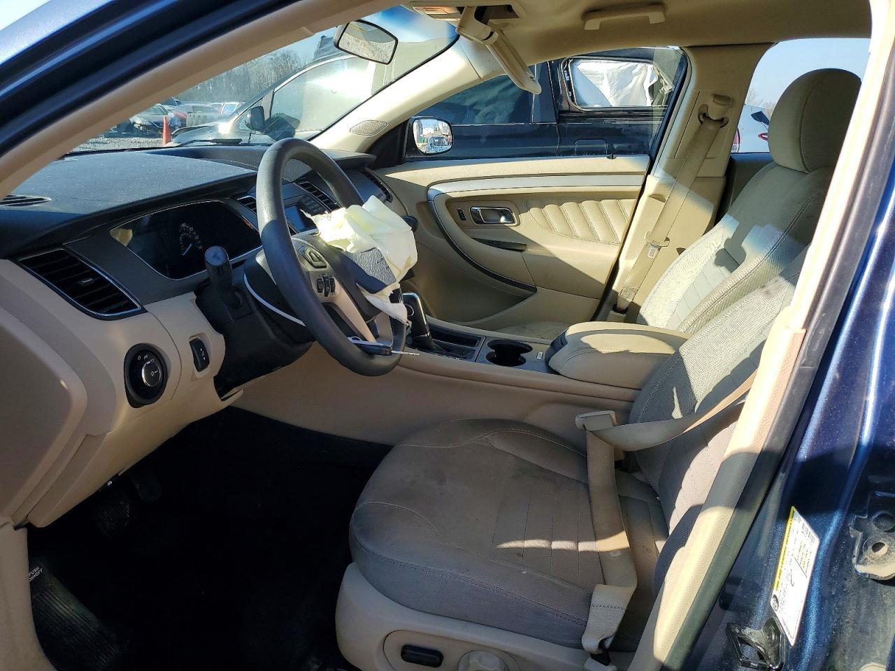 2018 Ford Taurus se