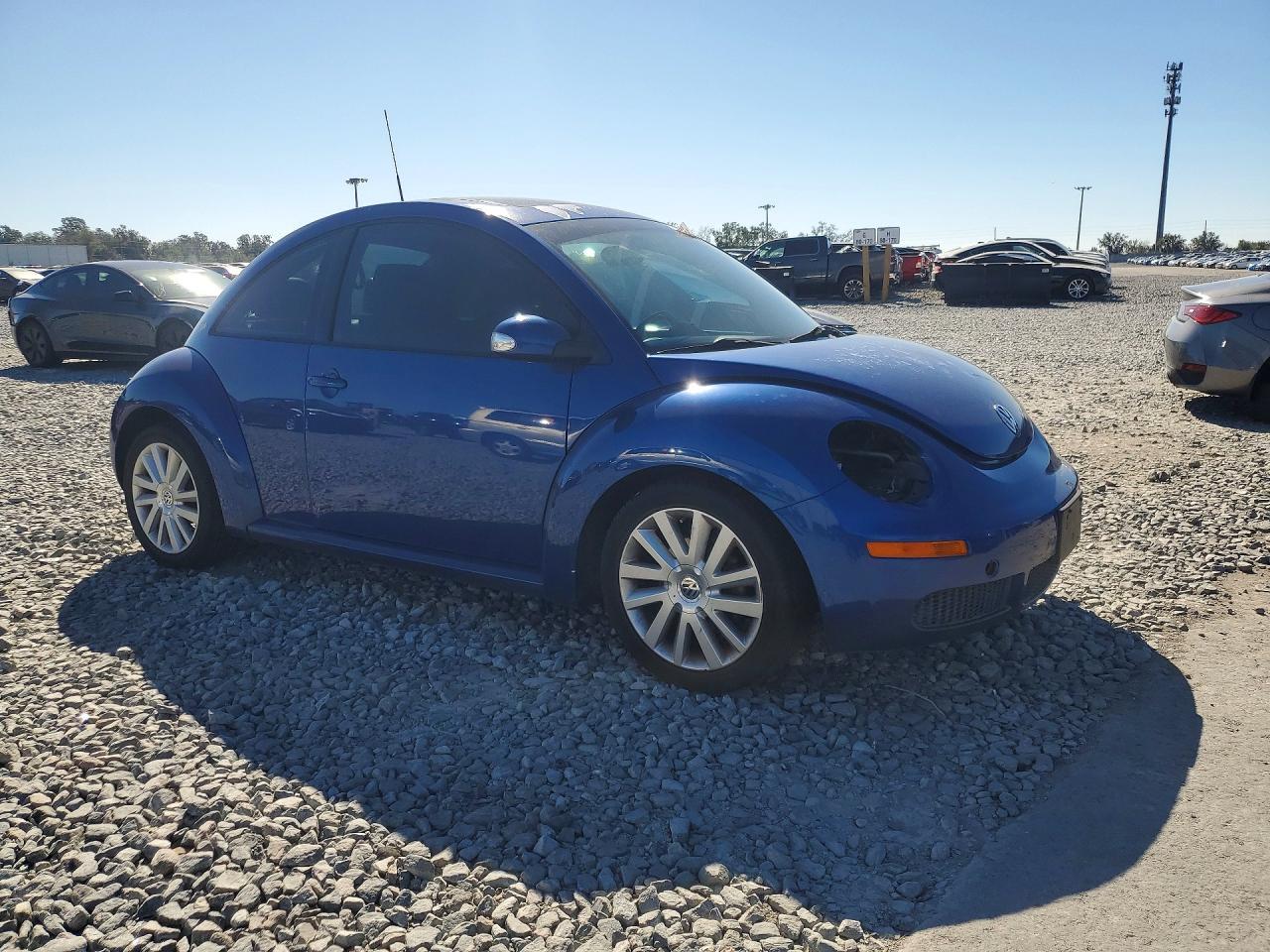 2008 Volkswagen New Beetle s