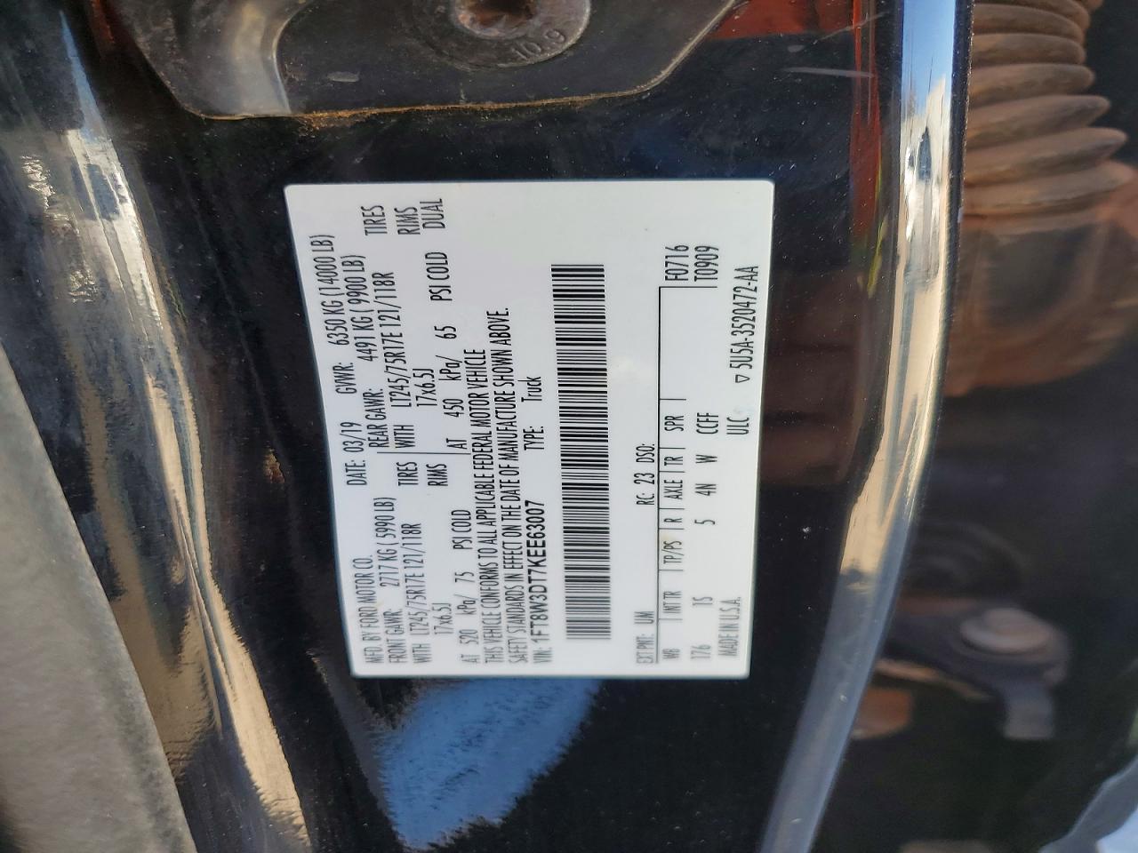 2019 Ford F350 Super Duty Flatbed Truck