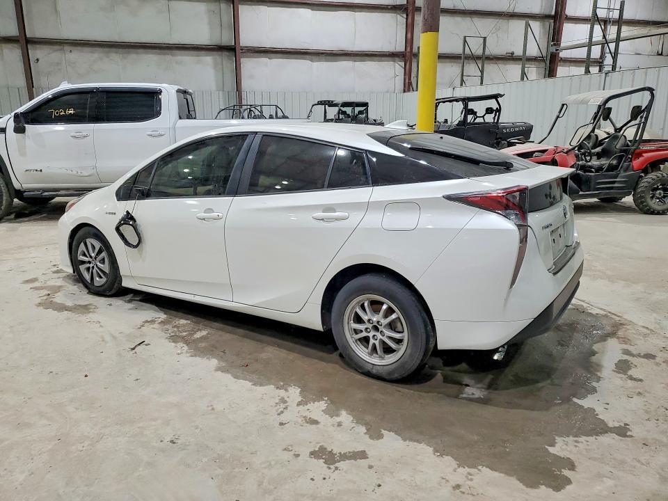 2016 Toyota Prius Three